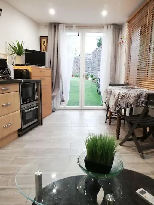 Studio Independant Dans Villa Avec Piscine Cagnes Apartment Cagnes-sur-Mer